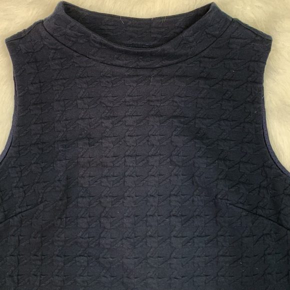 Ann Taylor Sleeveless Navy Blue High Neck Top Size XL - Picture 2 of 5